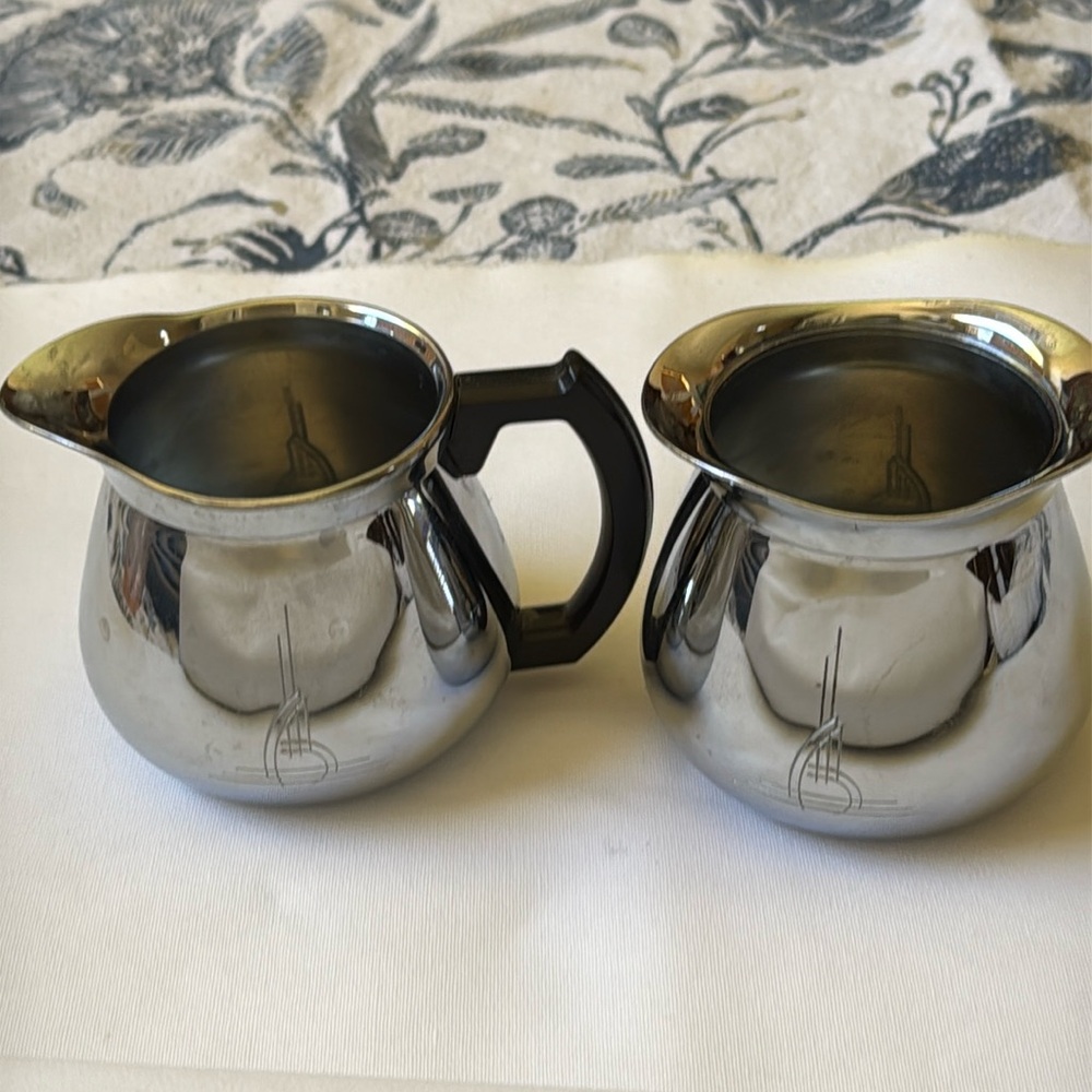 Vintage Sunbeam Creamer and Sugar Bowl Set